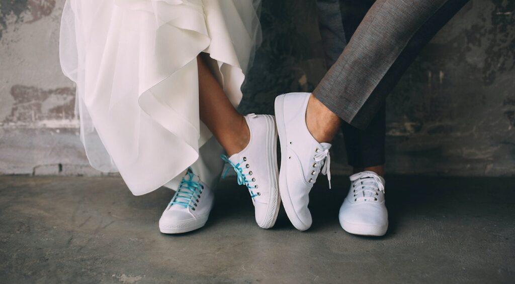 How to Style Low Top White Sneakers